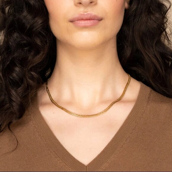 Mejuri Gold Double Curb Chain Necklace - Picture 1 of 7